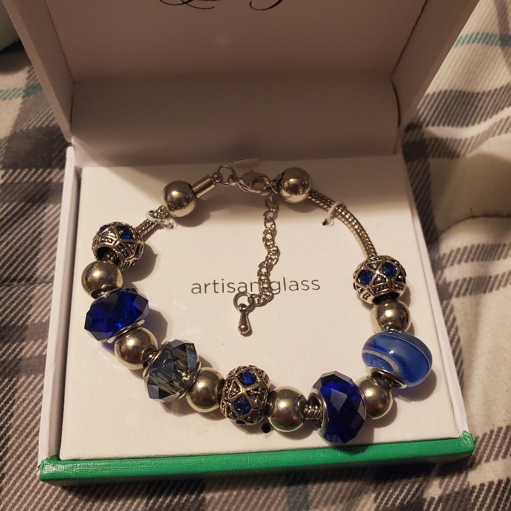 Blue glass bead bracelet